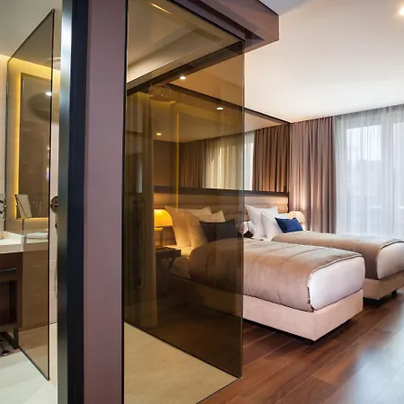 Отель Saint Ten Boutique Hotel, Small Luxury Hotels 5*