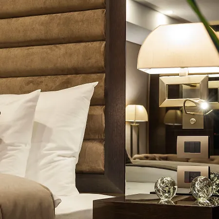 Saint Boutique Hotel, Small Luxury Ξενοδοχείο Βελιγράδι
