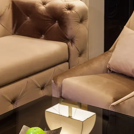 Saint Ten Boutique Hotel, Small Luxury Hotels Белград