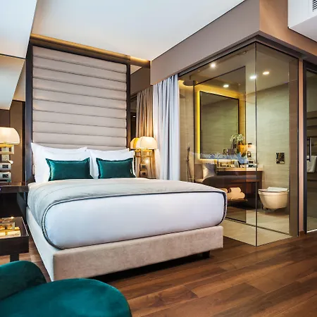 Saint Ten Boutique Hotel, Small Luxury Hotels Белград