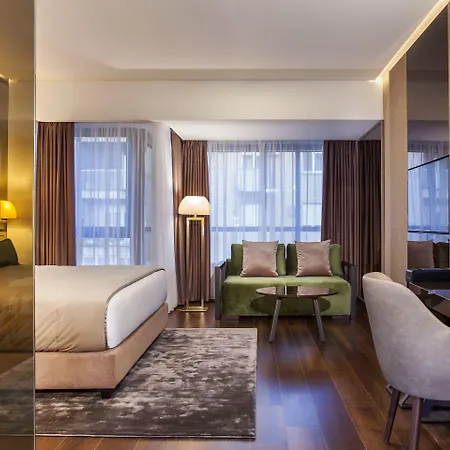 Saint Boutique Hotel, Small Luxury