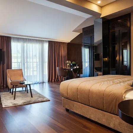 Saint Ten Boutique Hotel, Small Luxury Hotels 5*