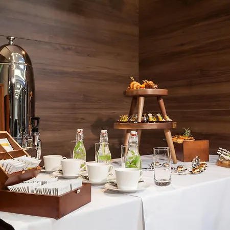 Отель Saint Ten Boutique Hotel, Small Luxury Hotels 5*