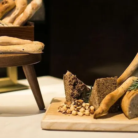 Saint Boutique Hotel, Small Luxury 5* Belgrad