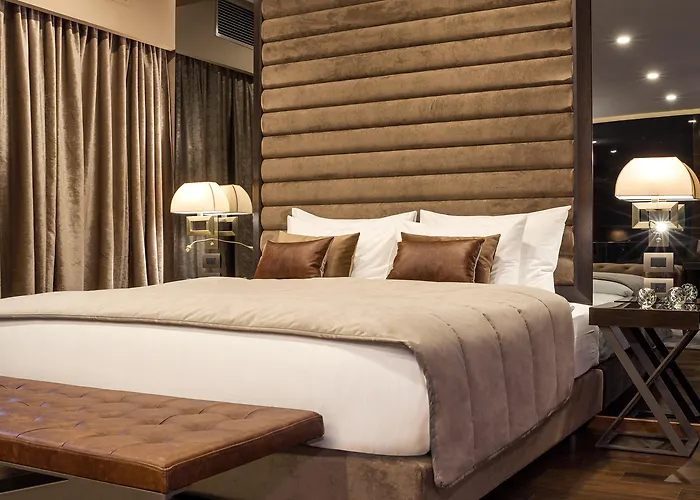 Saint Ten Boutique Hotel, Small Luxury Hotels