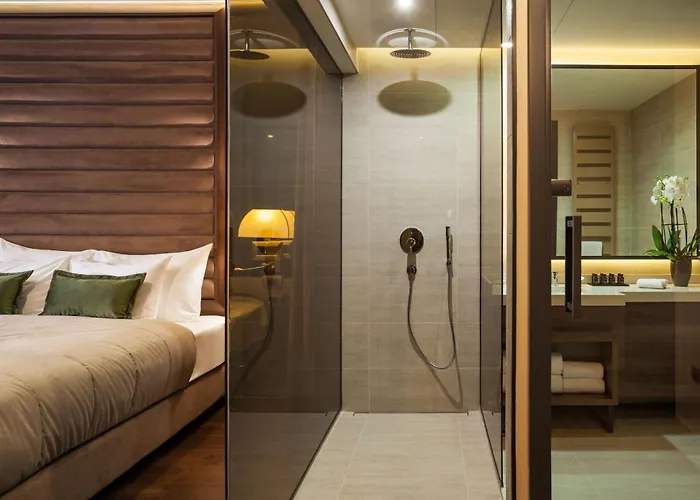 Saint Ten Boutique Hotel, Small Luxury Hotels 5*