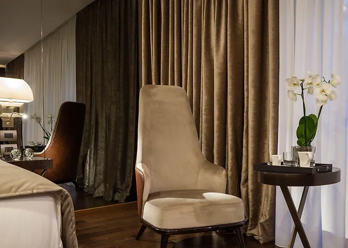 Saint Boutique Hotel, Small Luxury Hotel 5*